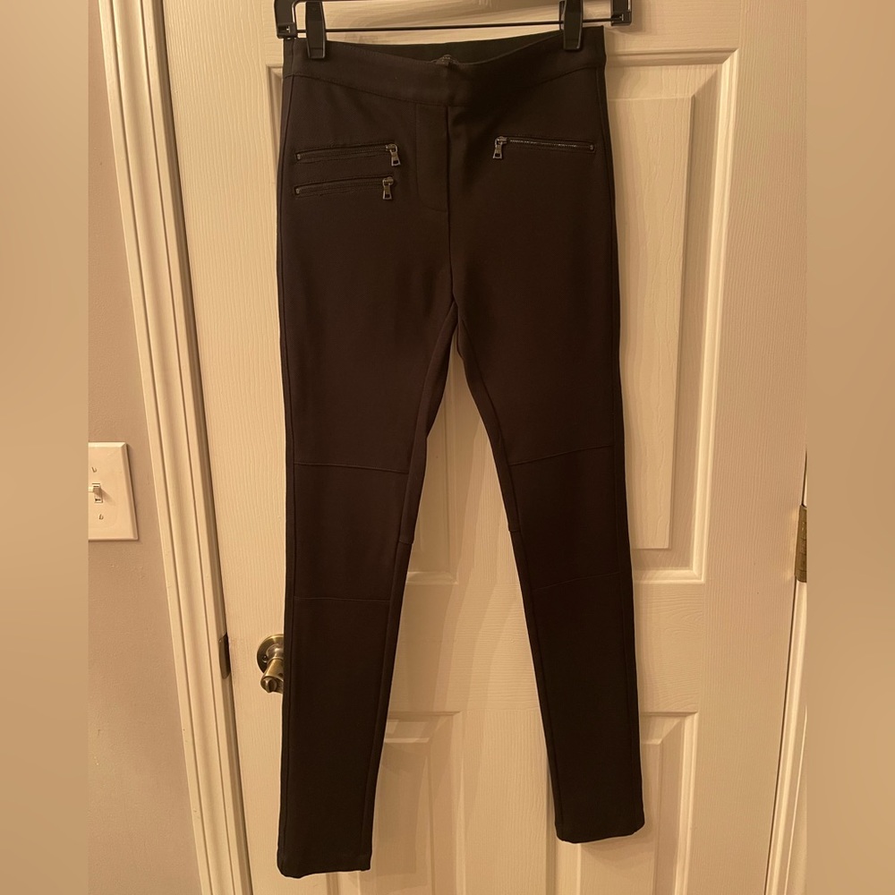 Bcbgmaxazria two zipper detail leggings